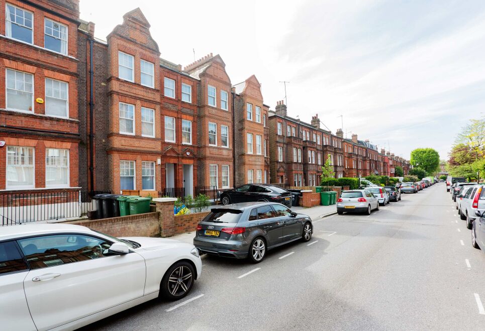 Contemporary in Swiss Cottage