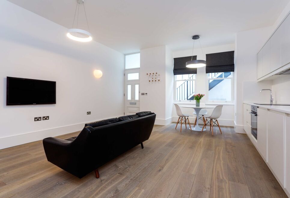 Contemporary in Swiss Cottage