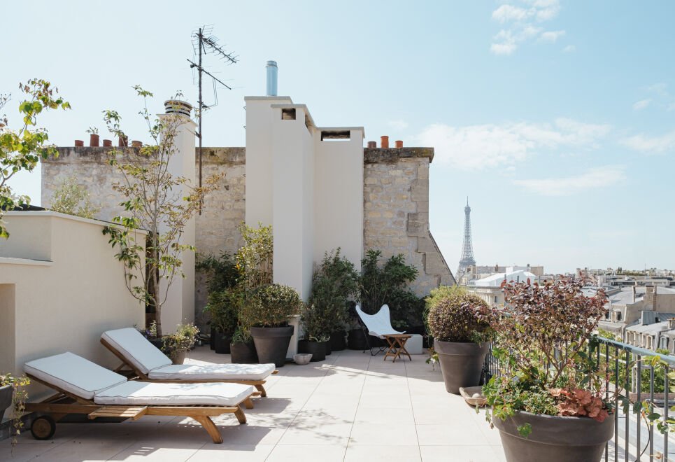 Rooftop Views of the Arc de Triomphe