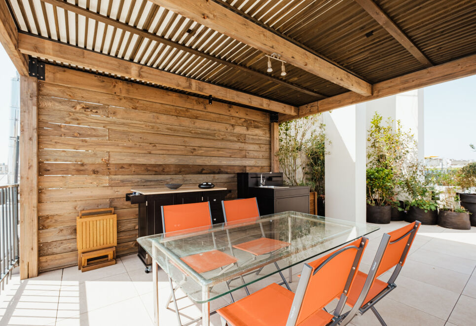 Rooftop Views of the Arc de Triomphe