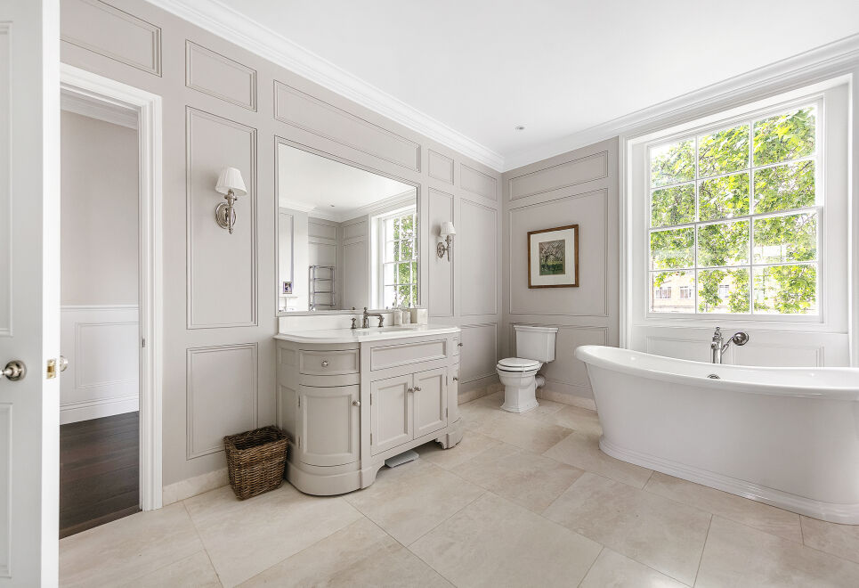 Classical Living in Knightsbridge