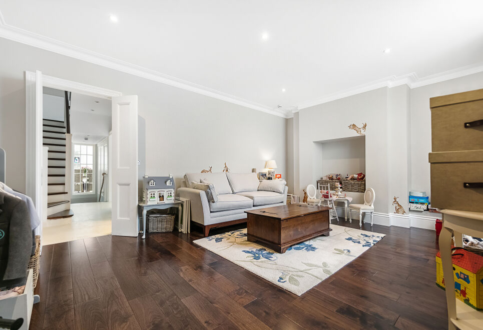 Classical Living in Knightsbridge