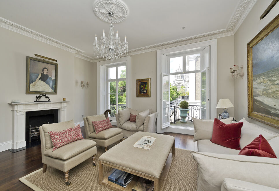 Classical Living in Knightsbridge