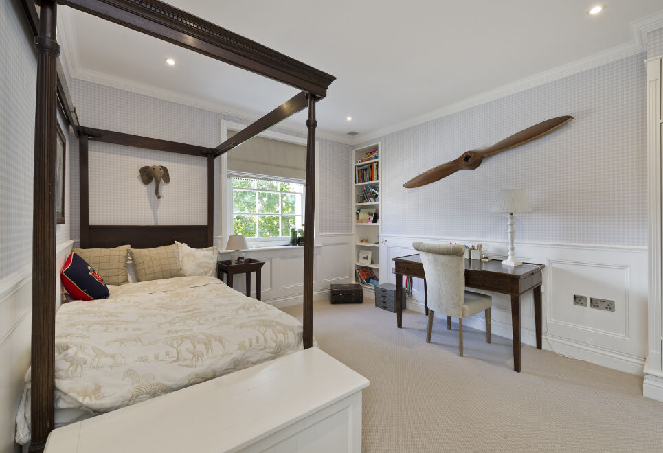 Classical Living in Knightsbridge