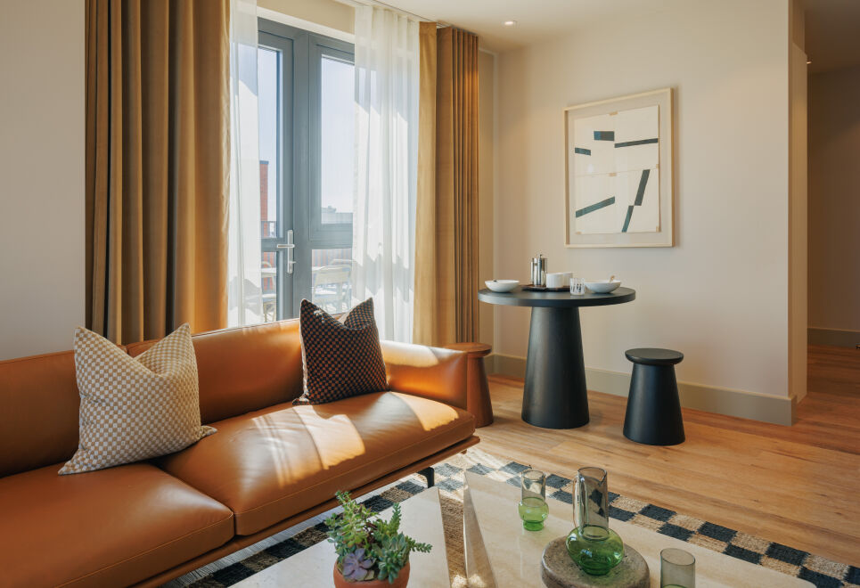 Sophisticated Studio Flat with Rooftop Access