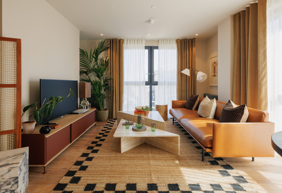 Sophisticated Studio Flat with Rooftop Access