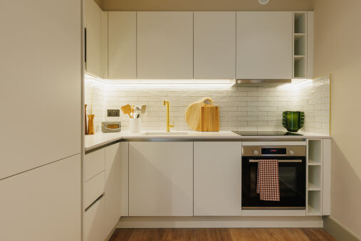 Sophisticated Studio Flat with Rooftop Access