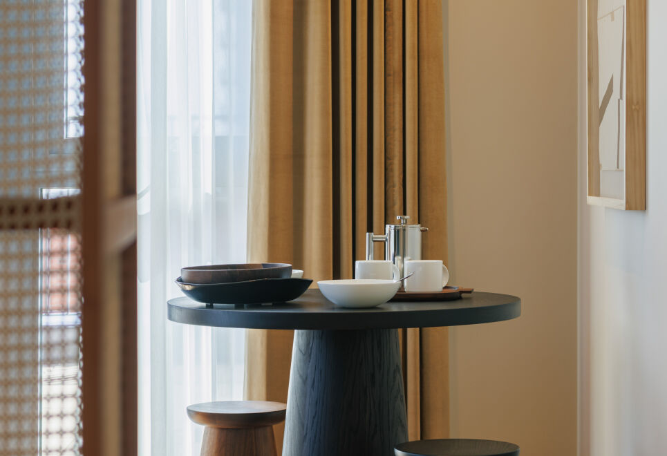 Sophisticated Studio Flat with Rooftop Access