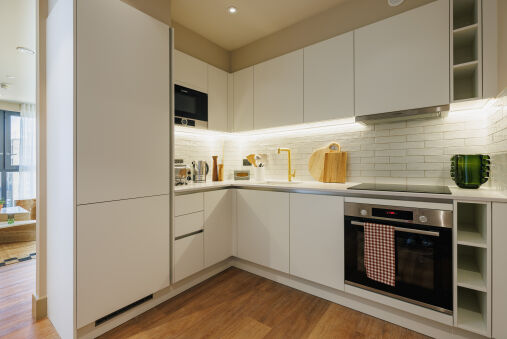 Sophisticated Studio Flat with Rooftop Access