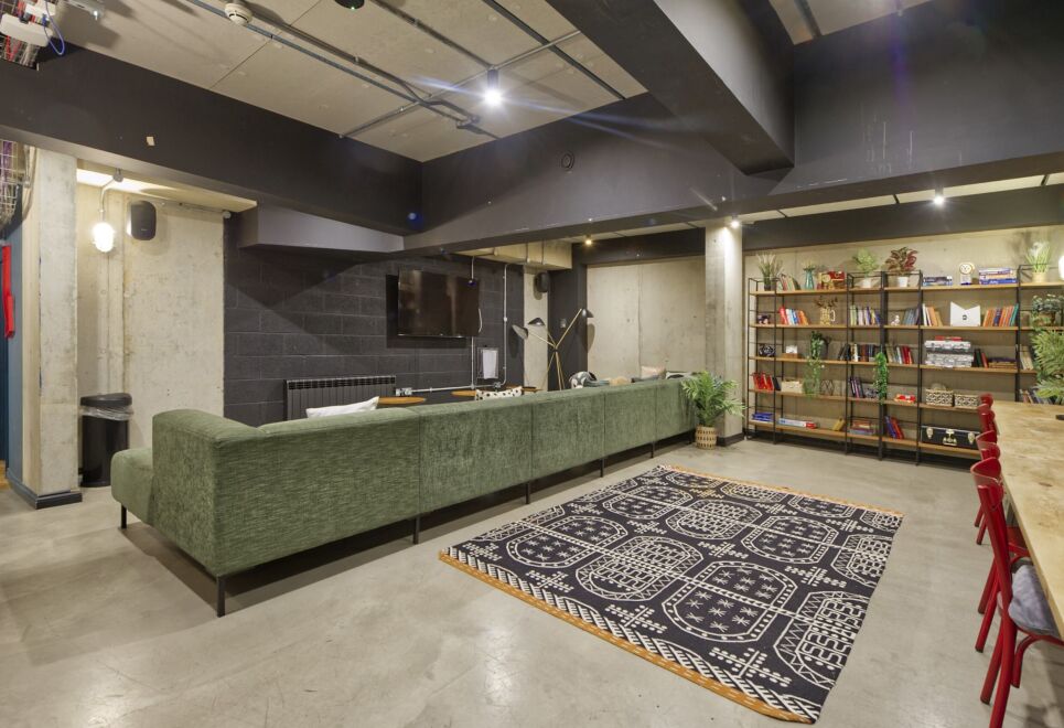 Comfort in Hammersmith Student Studio