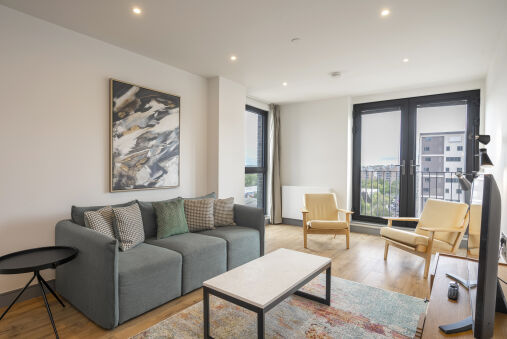 Urban Vista Rooftop Living