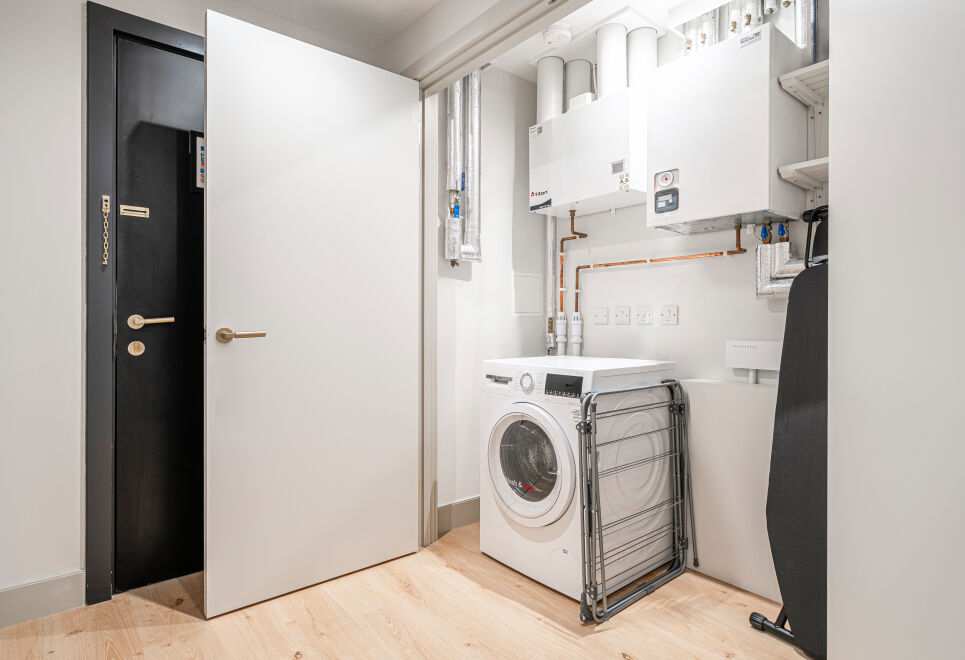 Light and Space Retreat