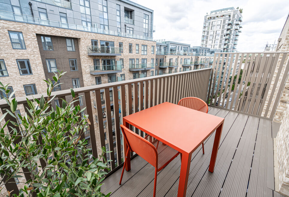 Light and Space Retreat