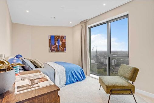 Elegant two-bedroom flat with a spacious balcony