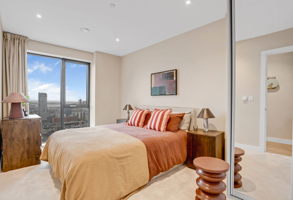 Elegant two-bedroom flat with a spacious balcony