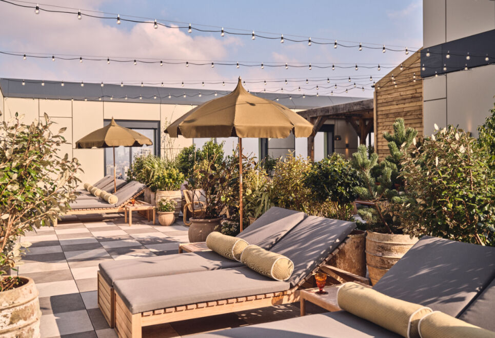 Elegant two-bedroom flat with a spacious balcony