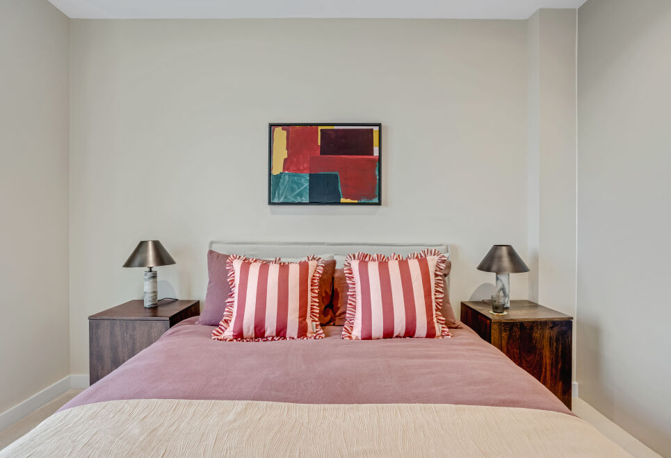 Elegant two-bedroom flat with a spacious balcony