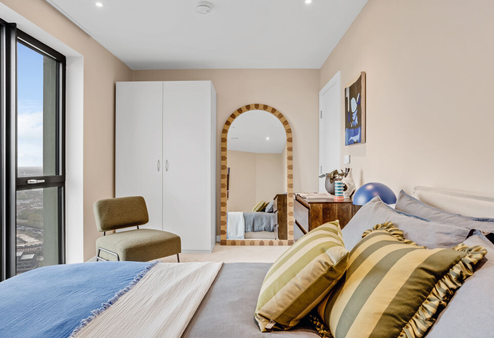 Elegant two-bedroom flat with a spacious balcony