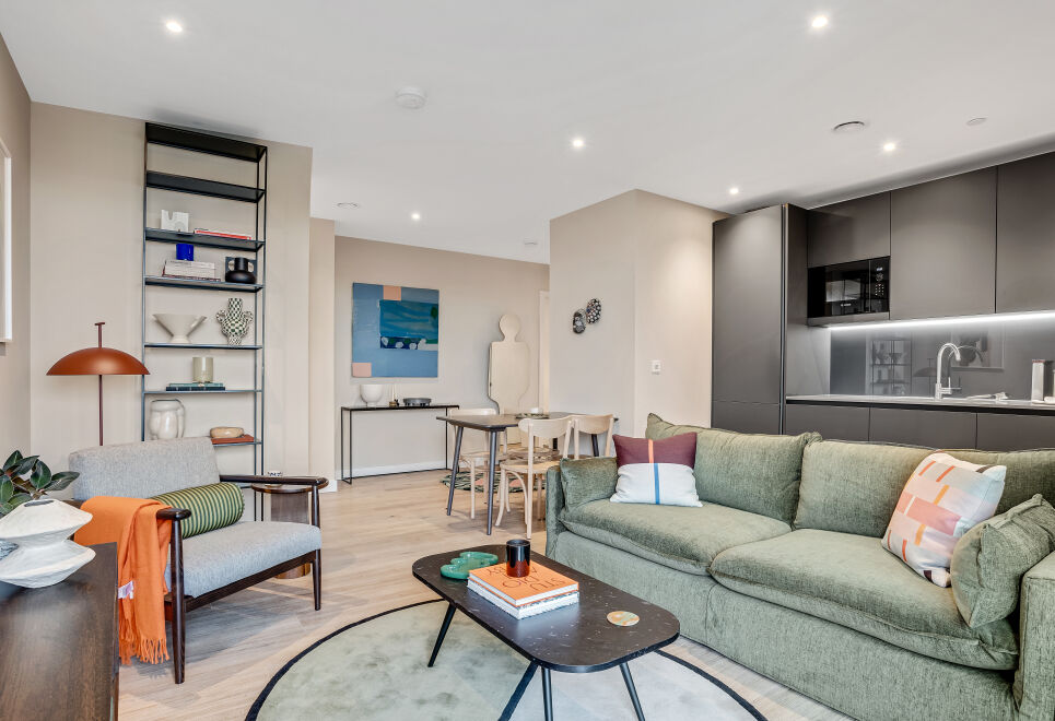 Elegant two-bedroom flat with a spacious balcony