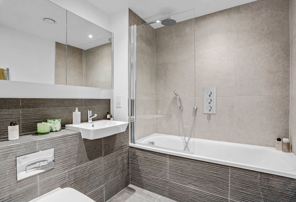 Elegant two-bedroom flat with a spacious balcony