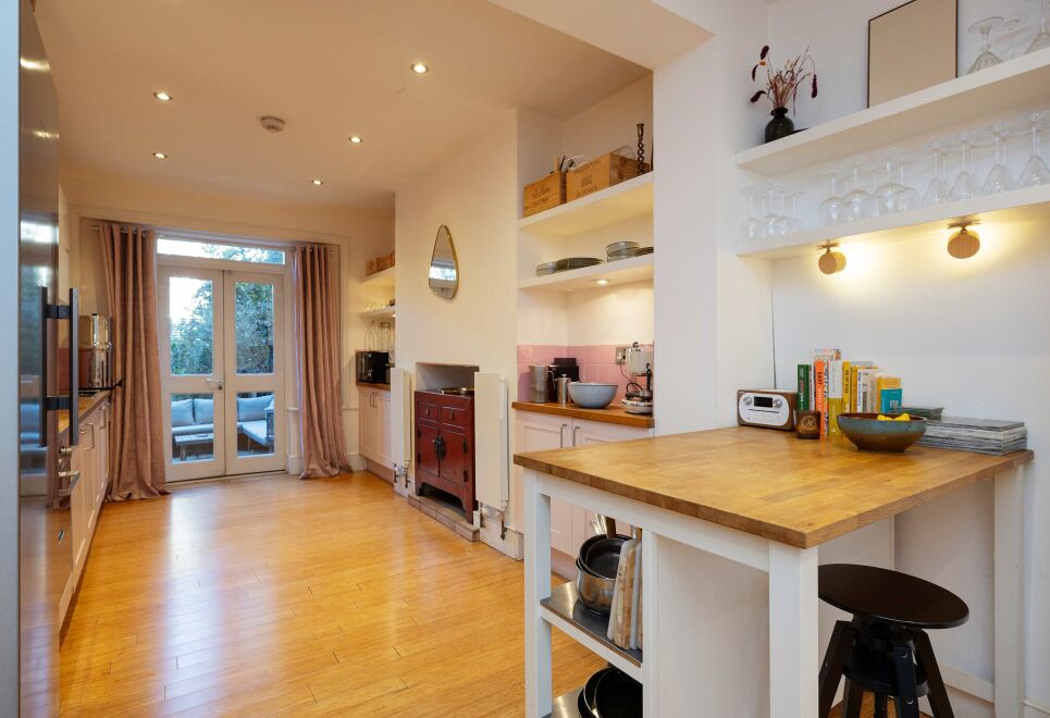 Hackney Melody
