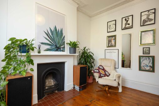 Hackney Melody