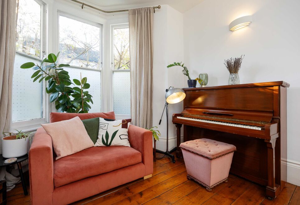 Hackney Melody
