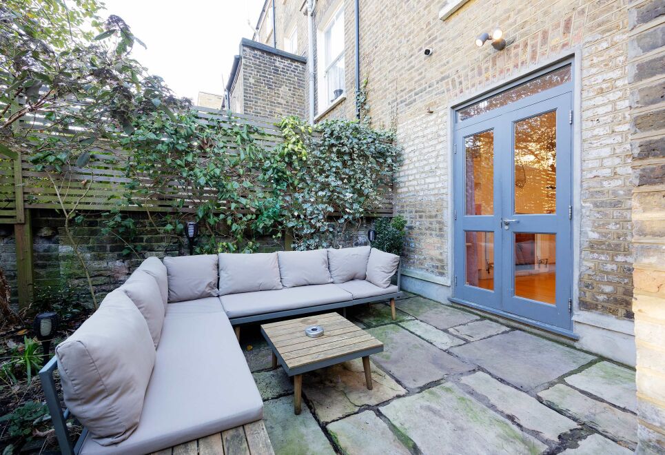 Hackney Melody