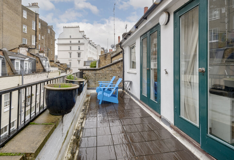 South Kensington Mews Hideaway