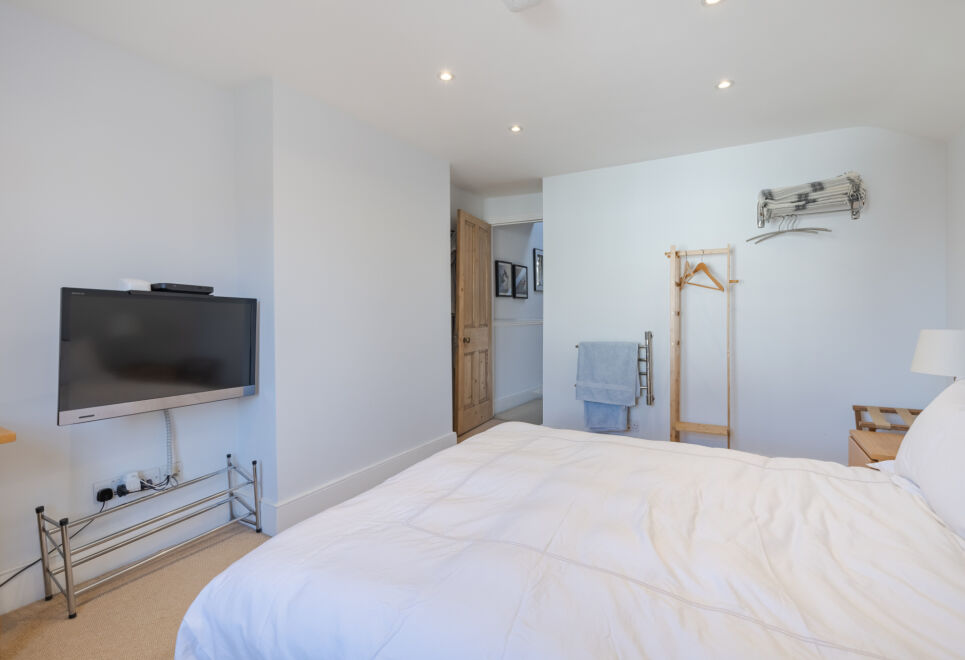 Contemporary Haven in Putney
