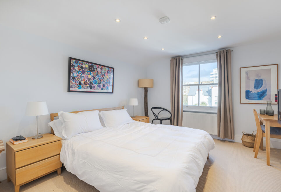 Contemporary Haven in Putney
