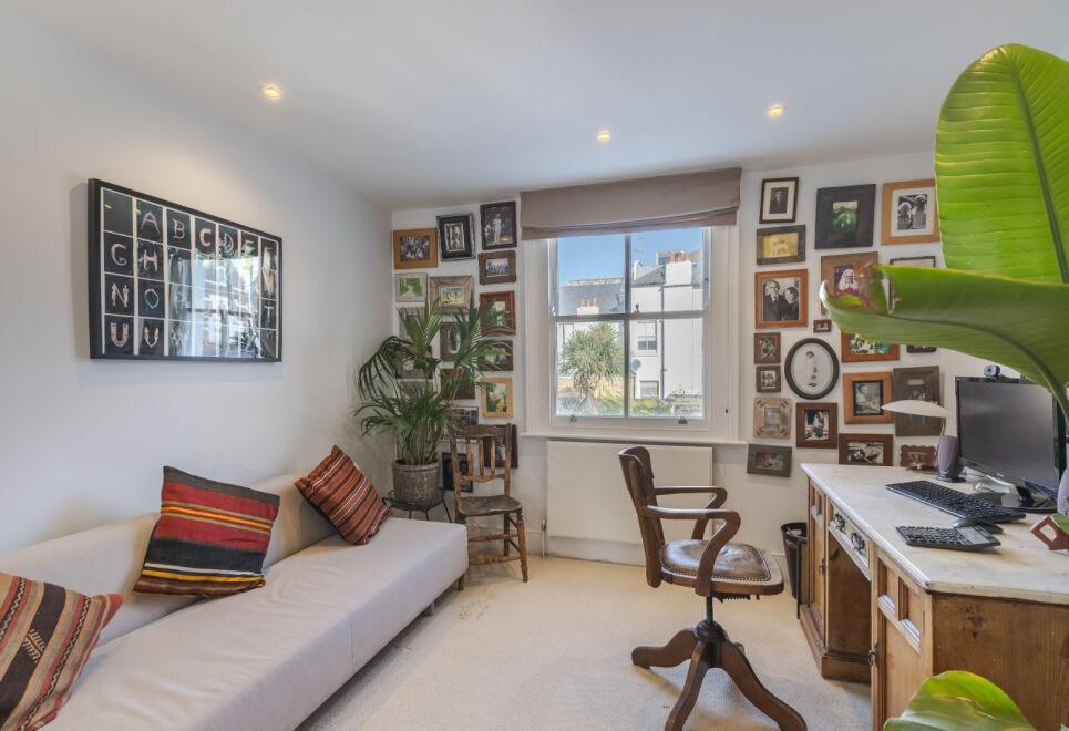 Contemporary Haven in Putney