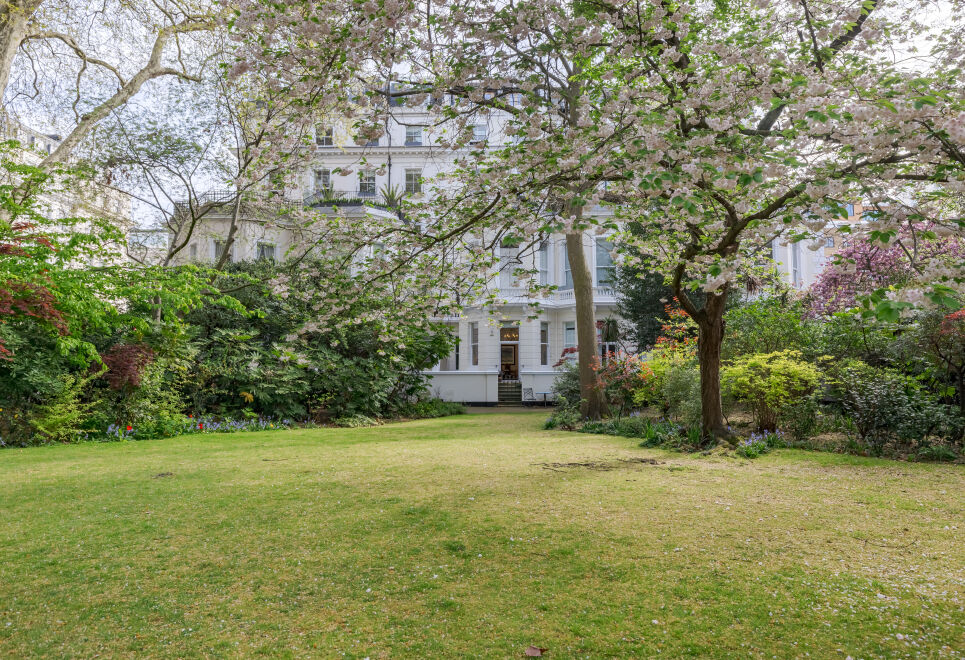 South Kensington Garden Escape