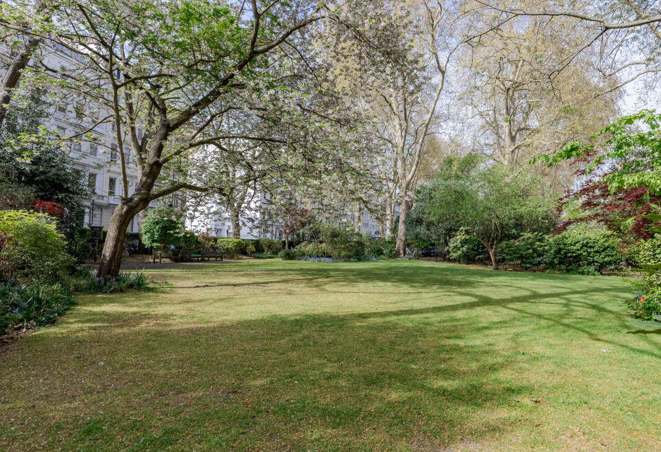 South Kensington Garden Escape